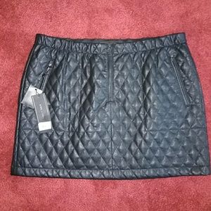 BCBG MAXAZARIA SKIRT